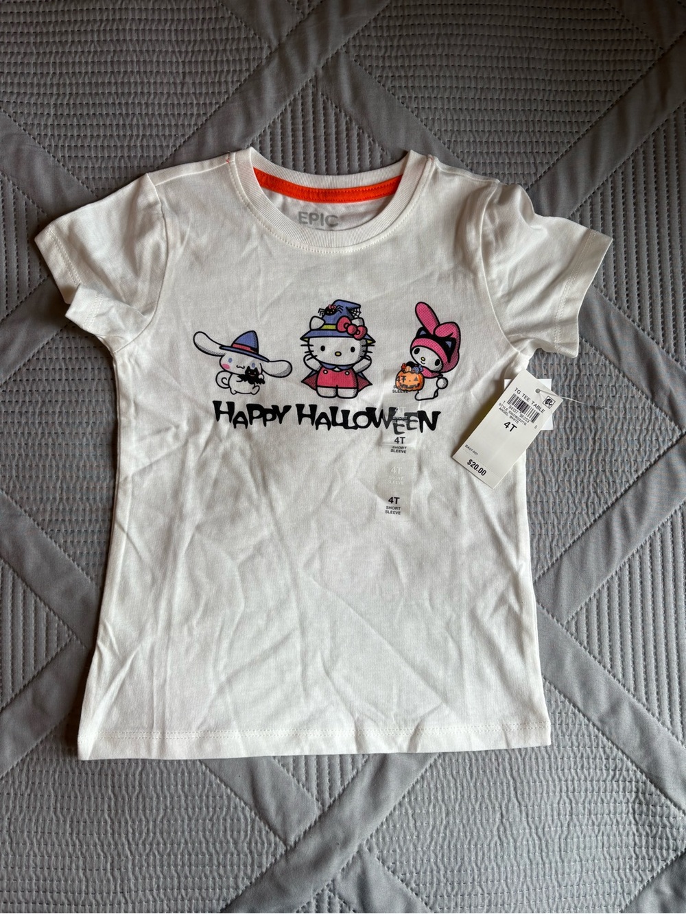 Epic Threads White Hello Kitty Happy Halloween Graphic Tee